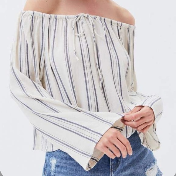 ❌SOLD LOCALLY- NWT Billabong top - Picture 8 of 11